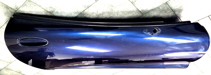 Cargue la imagen en el visor de la galería, 97-04 C5 Corvette Passenger side  RH Door Dark Blue  Shell only 7708 -S
