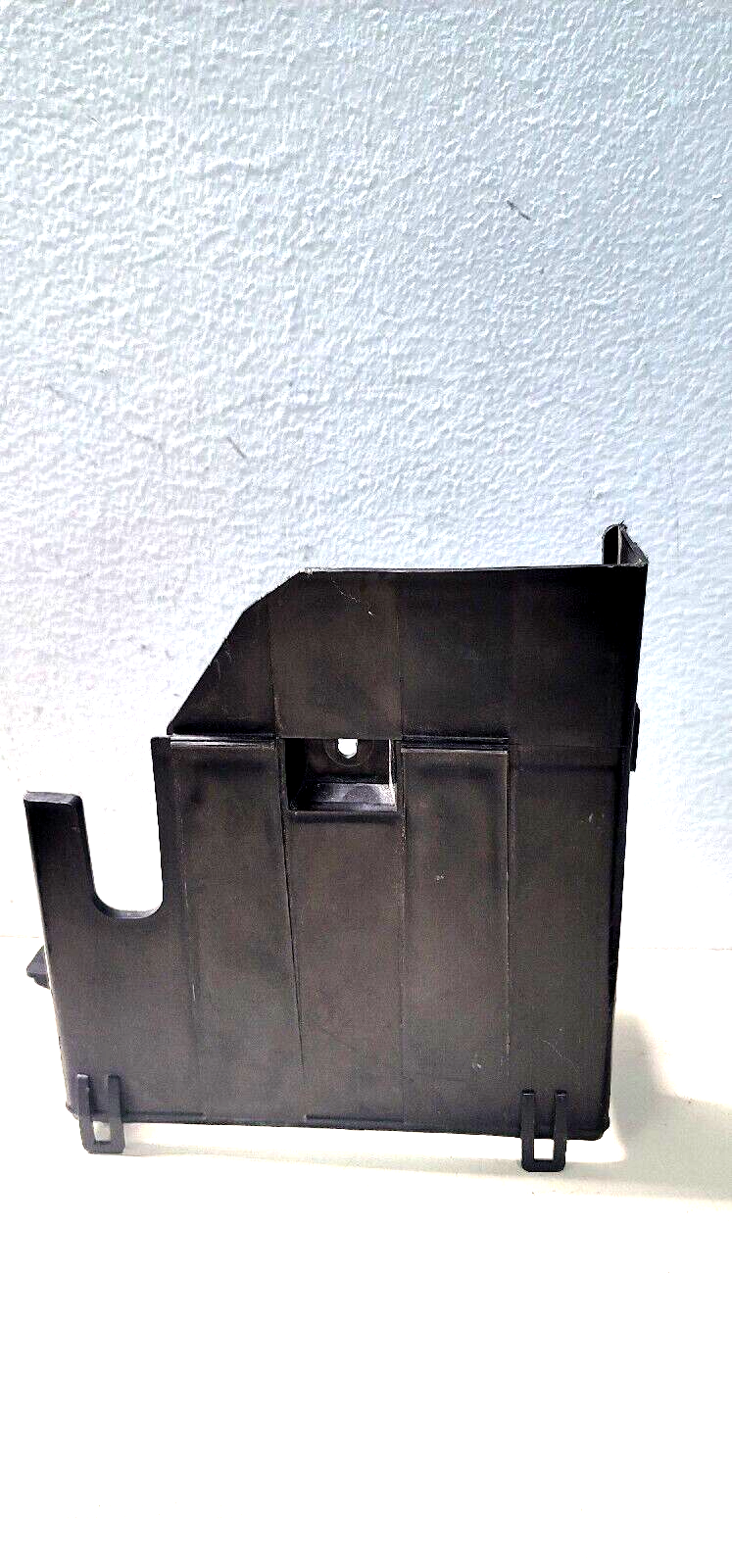 Cargue la imagen en el visor de la galería, 97-04 Corvette C5 Underhood Fuse Box Block Shield Mount Bracket  8831-D2
