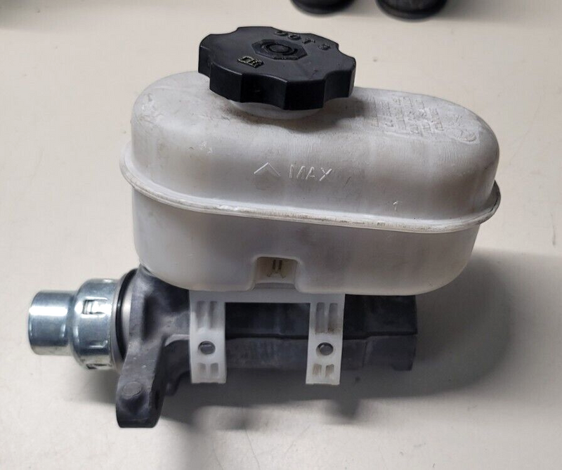 Load image into Gallery viewer, 09-13 Corvette C6 OEM Brake Master Cylinder Used 7037-E1
