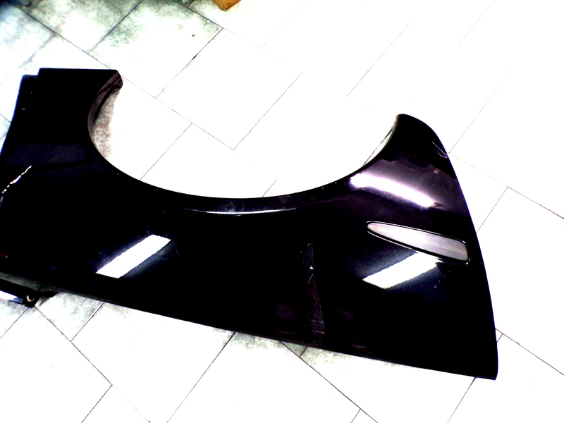 Cargue la imagen en el visor de la galería, 05-13 C6 Corvette Coupe RH Passenger side Rear Quarter Panel BLACK DAMAGE 6634-S
