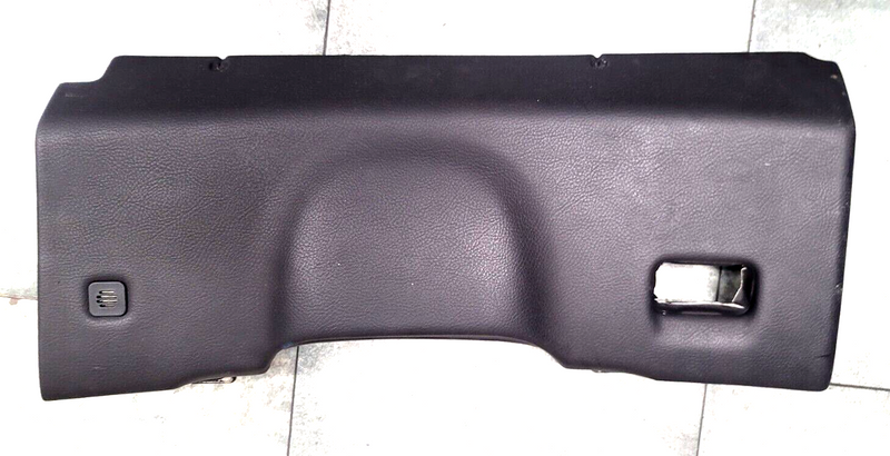 Cargue la imagen en el visor de la galería, 05-13 Corvette C6 OEM Lower Dash Knee Bolster 8269-B3
