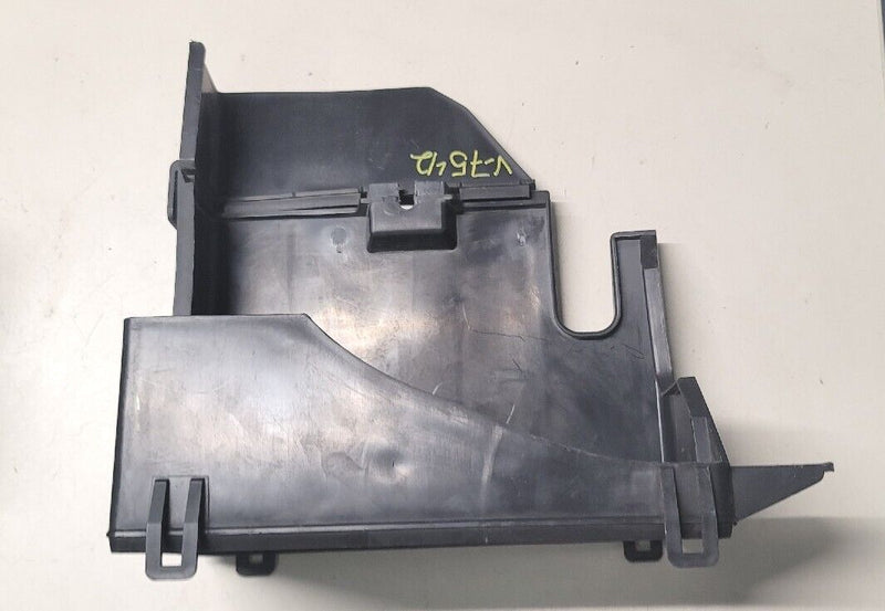 Cargue la imagen en el visor de la galería, 97-04 Corvette C5 Underhood Fuse Box Block Shield Mount Bracket  8831-D2
