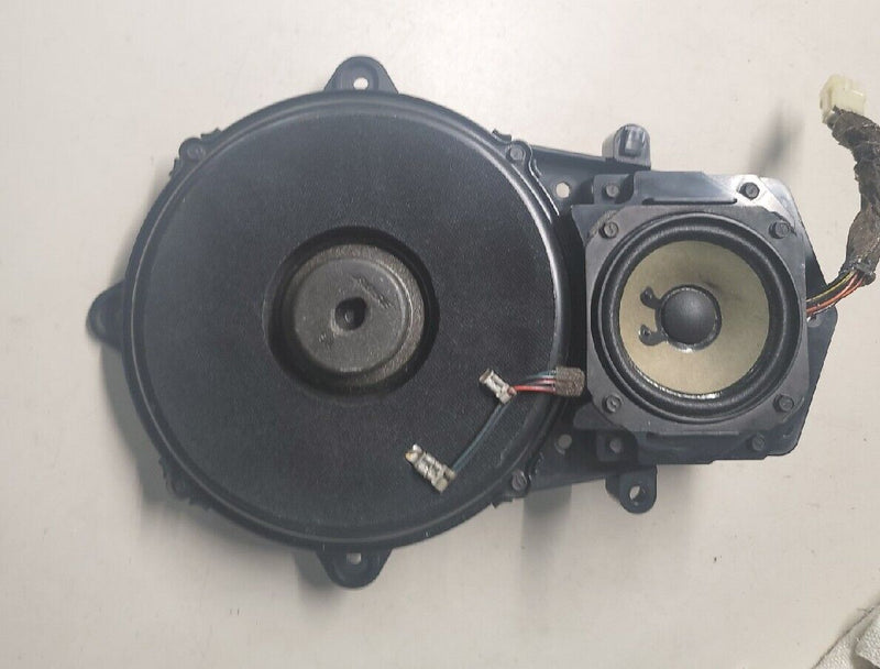 Cargue la imagen en el visor de la galería, 97-04 Corvette C5 BOSE Right or Left  Assembly  Front Door Speaker  9234-E3
