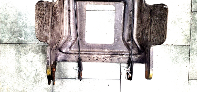 Cargue la imagen en el visor de la galería, 97-04 Corvette C5 right or left Seat Upper Back Bare Frame  8740-S
