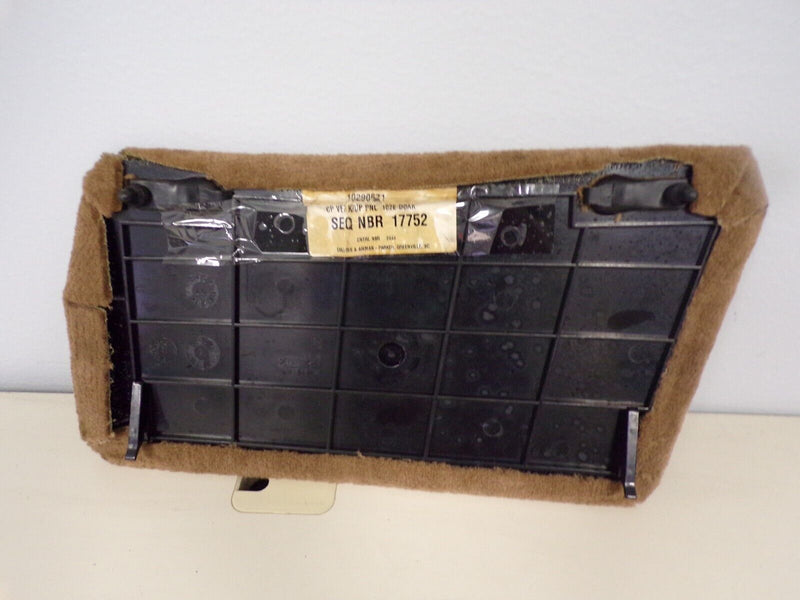 Cargue la imagen en el visor de la galería, 97-04 Corvette C5 Kick Up Panel BCM Fuse Box Cover D OAK 4302-A2.4
