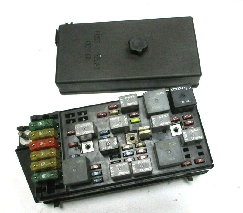 Cargue la imagen en el visor de la galería, 00-02 C5 Corvette OEM Exterior Fuse Box Block Relay 15329394 (2645-A1.3)
