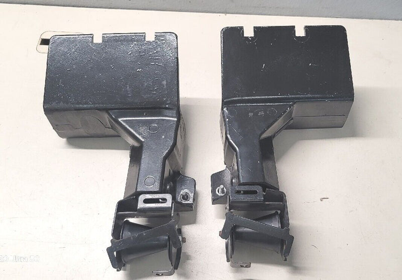 Load image into Gallery viewer, 05-13 C6 Corvette Convertible Seat Belt Mounting Brackets SET RH &amp; LH 8833-B1
