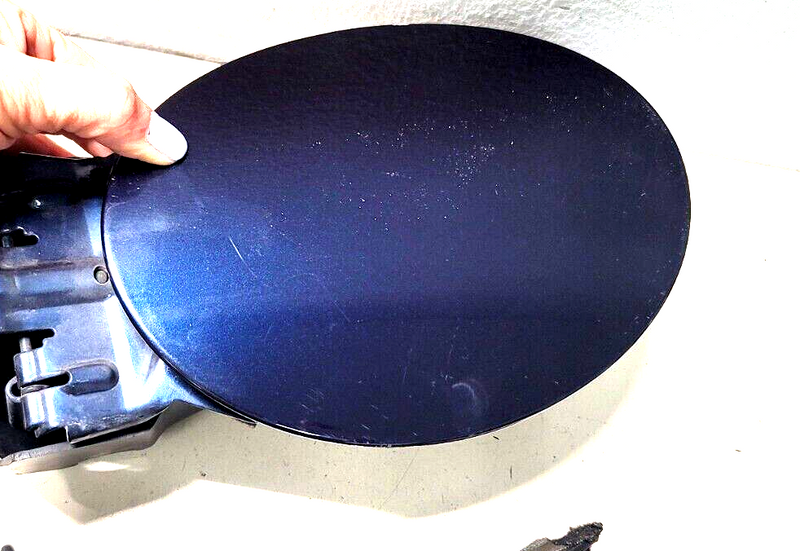 Cargue la imagen en el visor de la galería, 97-04 Corvette C5 Fuel Gas Filler Door Assembly Dark Blue  7387-E3
