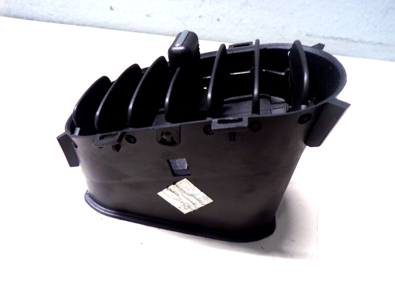 Cargue la imagen en el visor de la galería, 05-13 C6 Corvette Right Side Dash Vent OEM 10323198 (3778-8)
